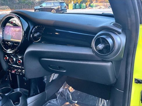 Used 2023 MINI Cooper S image 22