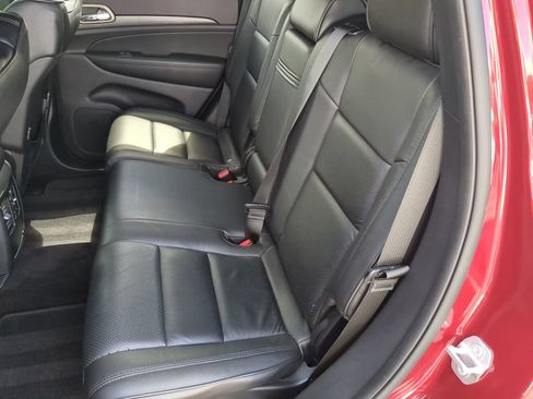 Used 2015 Jeep Grand Cherokee Laredo w/ Quick Order Package 23E RWD image 16