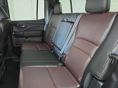 Used 2024 Honda Ridgeline Black Edition image 13
