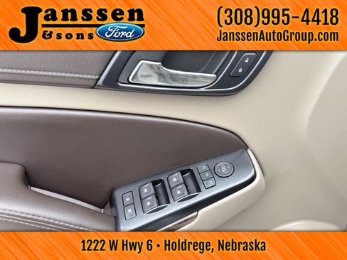Used 2015 Chevrolet Tahoe LT AWD/4WD image 18