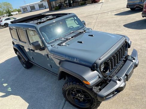 Used 2025 Jeep Wrangler Unlimited Sport S 4xe AWD/4WD image 9
