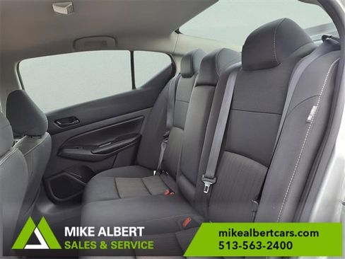 Used 2024 Nissan Altima 2.5 SV image 11