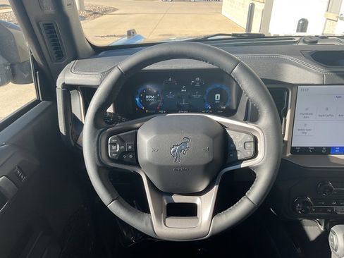 New 2025 Ford Bronco Outer Banks w/ Sasquatch Package image 11