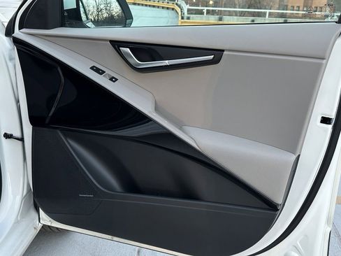 New 2025 Kia Niro Wave w/ Wave Preserve Package image 13