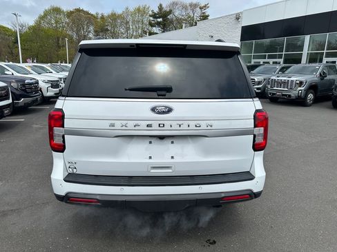 Used 2023 Ford Expedition XLT AWD/4WD image 5