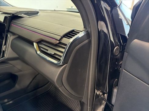 Used 2025 GMC Acadia Denali w/ LPO, Cargo Package image 40