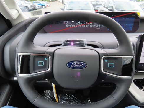 New 2025 Ford Expedition Max Active image 10