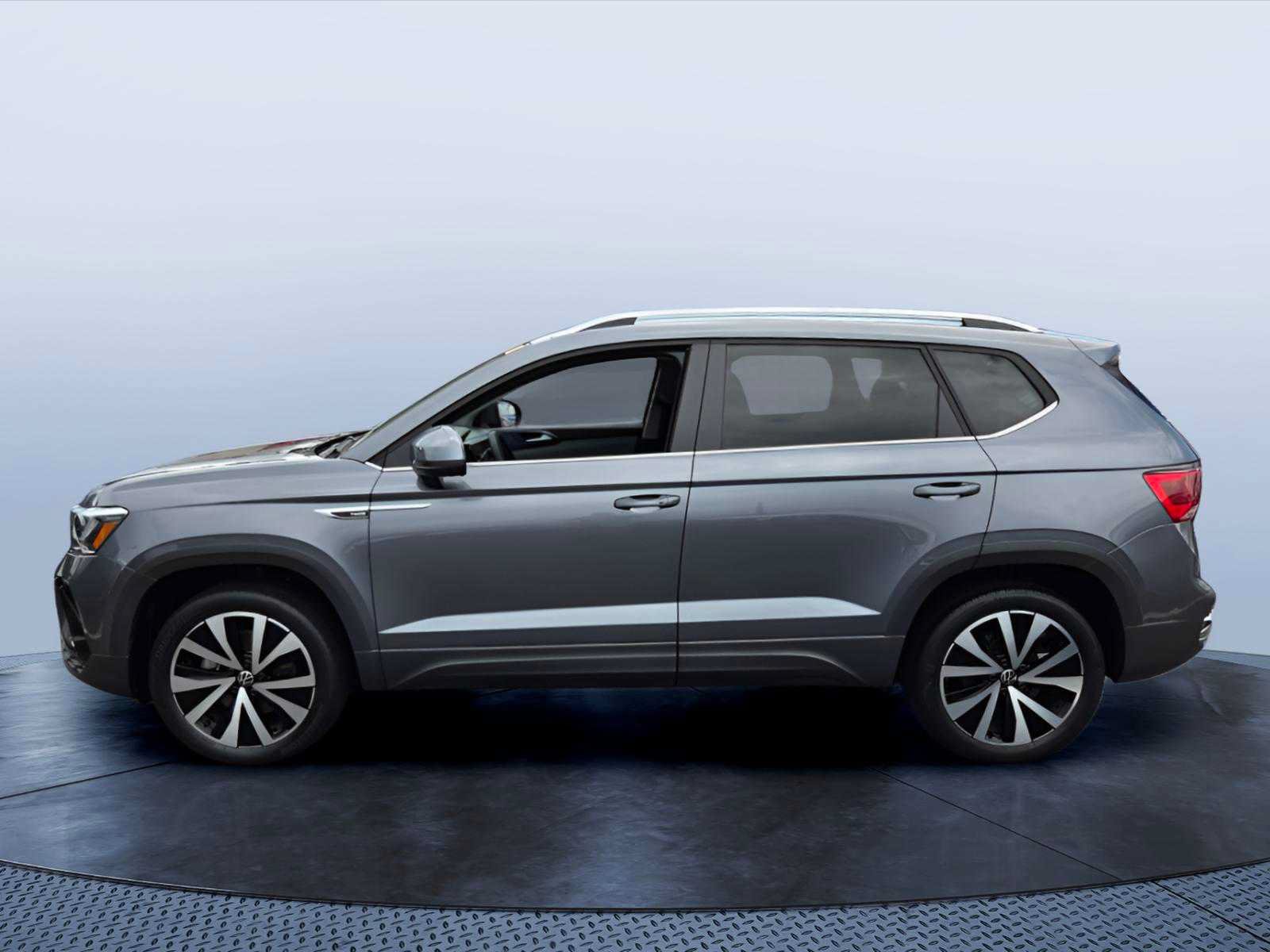 Used 2023 Volkswagen Taos SE FWD image 6