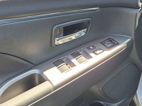 Used 2025 Mitsubishi Outlander Sport SE AWD/4WD image 13
