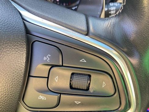 Used 2022 Buick Envision Essence w/ Sport Touring Package image 20