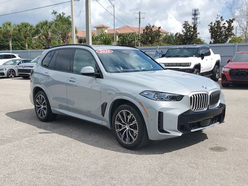 Used 2026 BMW X5 sDrive40i w/ M Sport Package RWD image 2