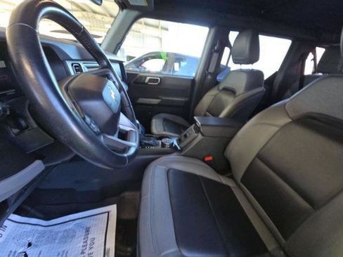 Used 2023 Ford Bronco Black Diamond image 6