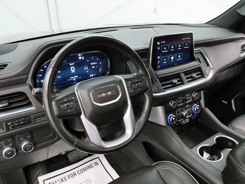 Used 2023 GMC Yukon XL SLT AWD/4WD image 11