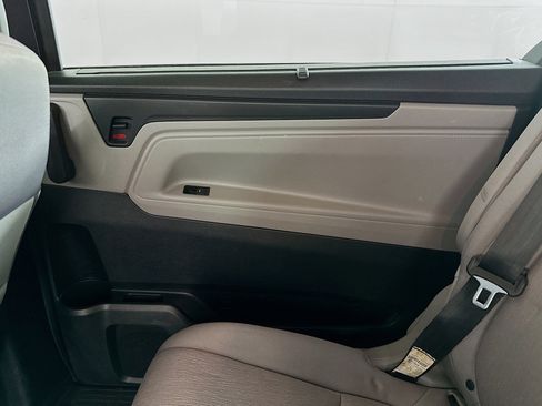 Used 2018 Honda Odyssey EX image 30