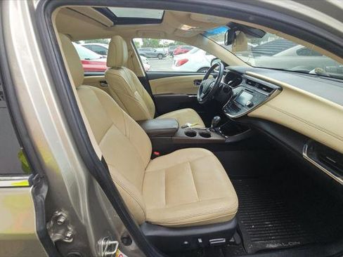 Used 2017 Toyota Avalon Limited FWD image 12