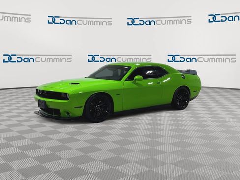 Used 2017 Dodge Challenger R/T w/ Blacktop Package RWD image 4