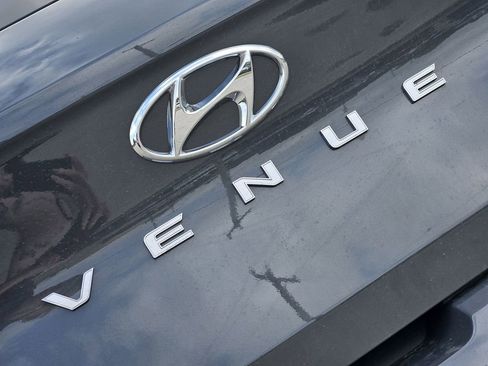 New 2026 Hyundai Venue SEL FWD image 11