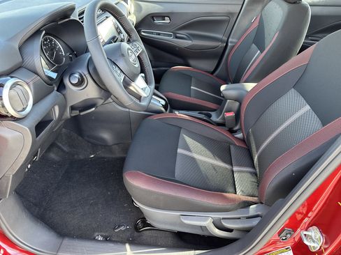 New 2025 Nissan Versa SR w/ Trunk Package image 6