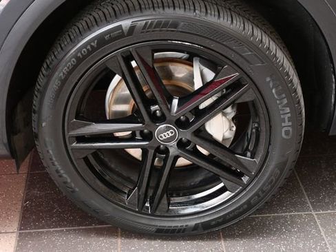 Used 2018 Audi Q5 2.0T Premium Plus w/ Premium Plus Package image 21