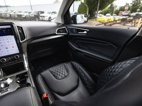 Used 2024 Ford Edge Titanium image 24