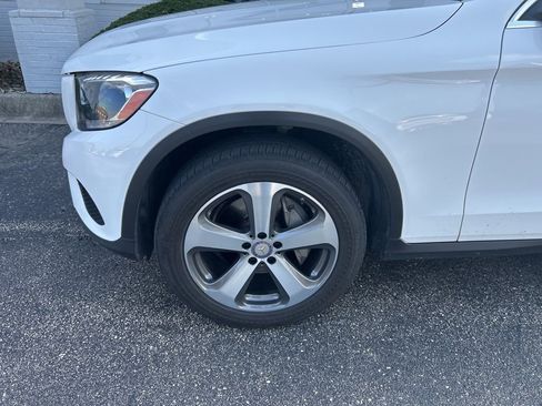Used 2017 Mercedes-Benz GLC 300 4MATIC image 3