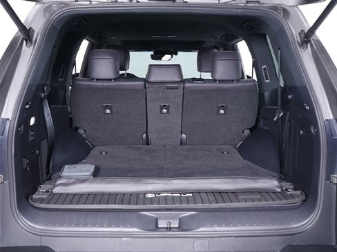 Used 2023 Lexus LX 600 4WD w/ Appearance Package image 19