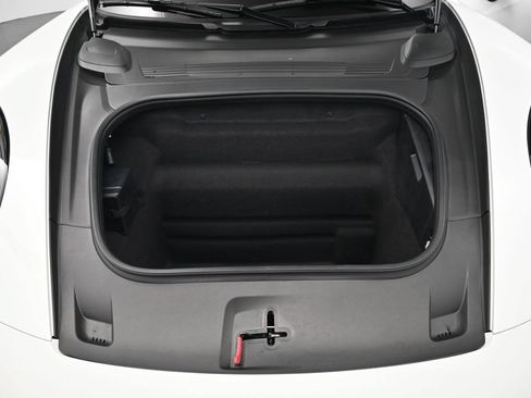 Used 2025 Porsche 911 Carrera RWD image 25
