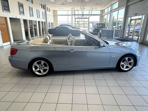 Used 2012 BMW 335i Convertible RWD image 8