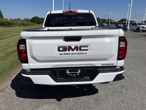 New 2026 GMC Canyon Elevation image 6