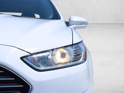 Used 2014 Ford Fusion Titanium AWD/4WD image 4