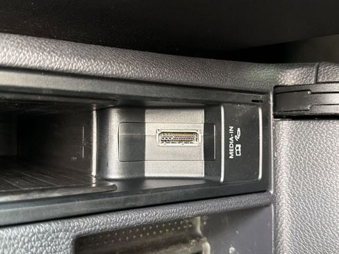 Used 2011 Volkswagen GTI Autobahn image 30