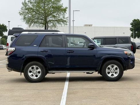 Used 2014 Toyota 4Runner SR5 image 3