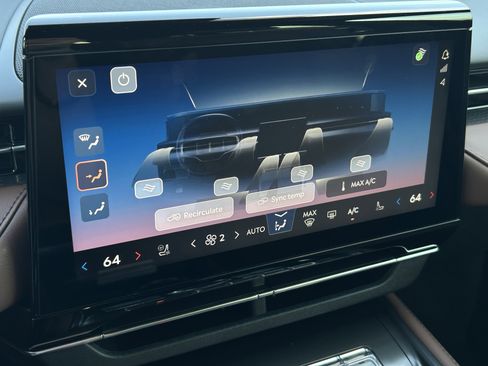 New 2026 Lincoln Nautilus Reserve AWD/4WD image 15