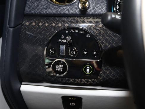 Used 2024 Rolls-Royce Cullinan Black Badge AWD/4WD image 52