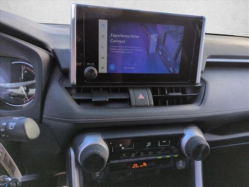 Used 2025 Toyota RAV4 LE image 9