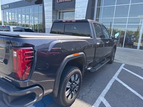 Used 2025 GMC Sierra 2500 Denali w/ Technology Package AWD/4WD image 7