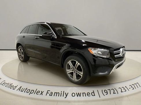 Used 2017 Mercedes-Benz GLC 300 4MATIC image 7