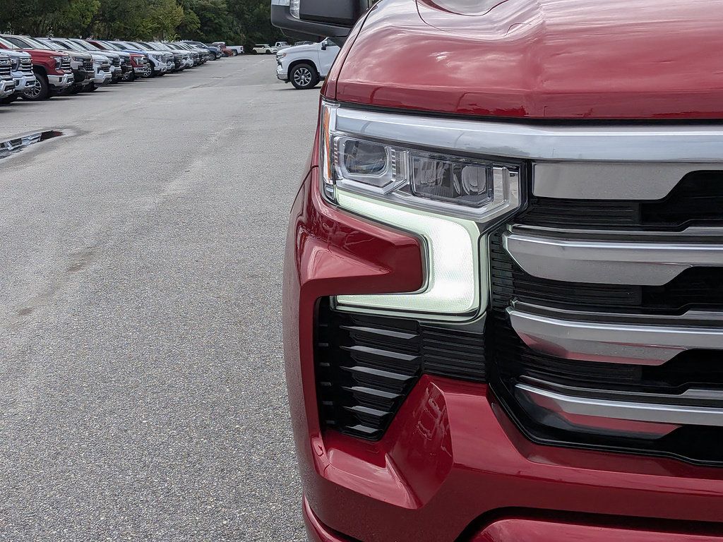 Certified 2025 Chevrolet Silverado 1500 High Country AWD/4WD image 9