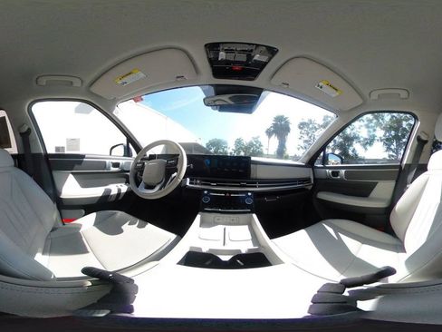 Used 2025 Hyundai Santa Fe SEL FWD image 43