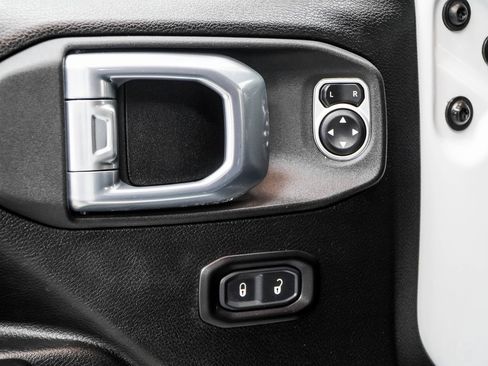 Used 2021 Jeep Wrangler Unlimited Sport image 45