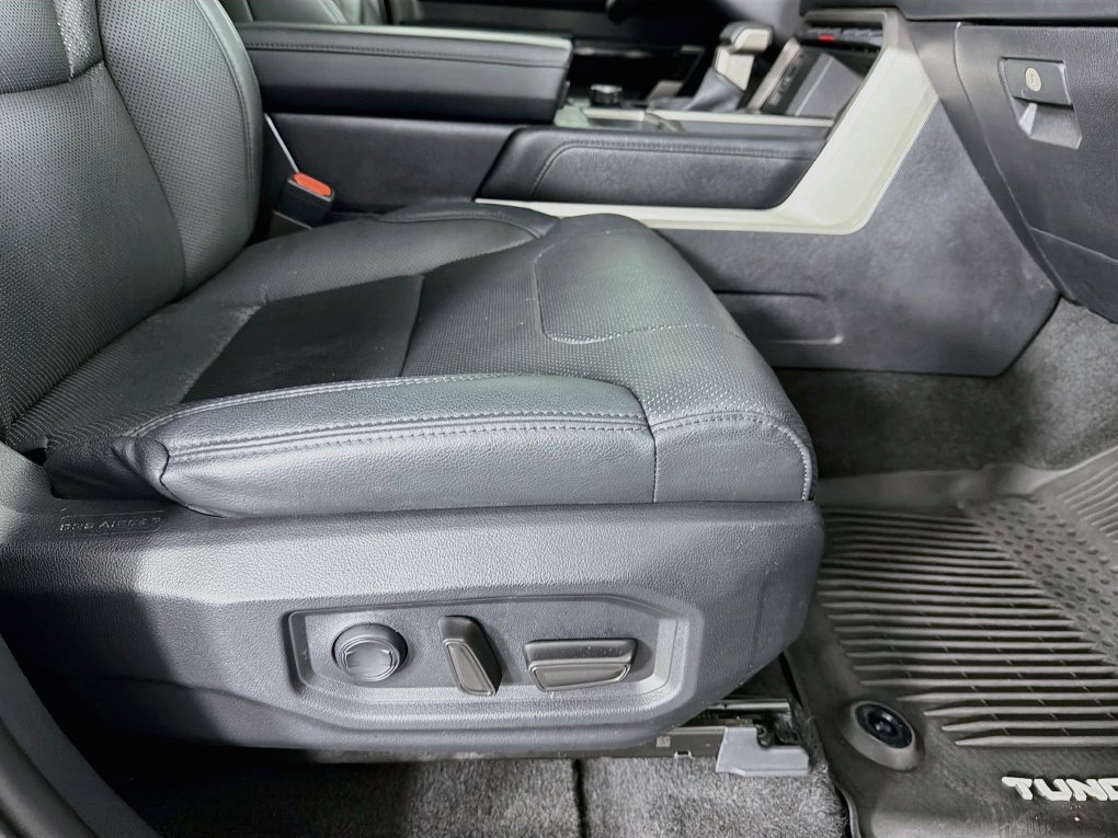 Used 2024 Toyota Tundra Limited AWD/4WD image 38