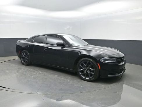 Used 2019 Dodge Charger SXT w/ Blacktop Package RWD image 35