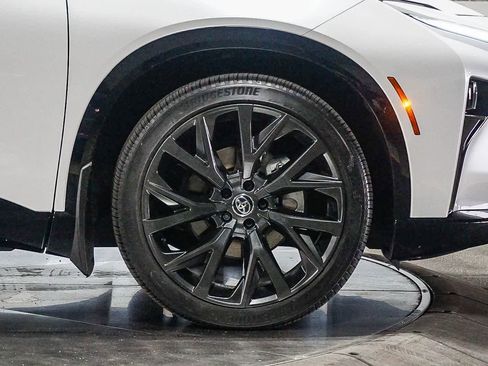 Certified 2025 Toyota Crown Signia w/ Advanced Technology Package image 6