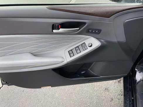 Used 2019 Toyota Avalon Limited w/ Advanced Safety Package image 24