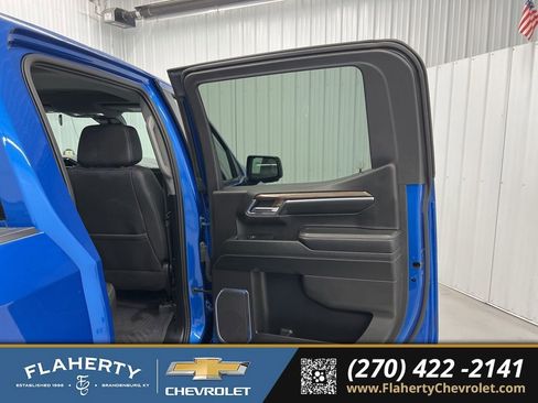 Used 2024 Chevrolet Silverado 1500 LT Trail Boss w/ LT Trail Boss Premium Package image 12