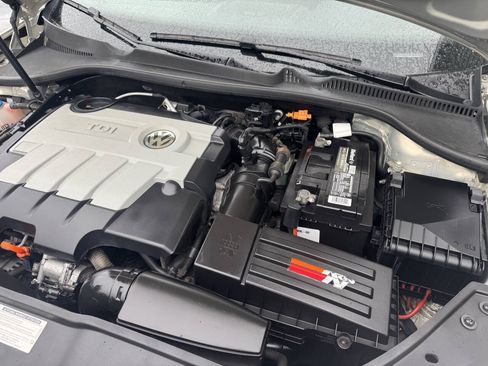 Used 2010 Volkswagen Jetta TDI FWD image 12
