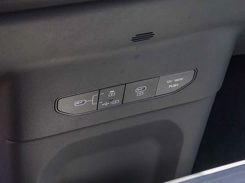 Certified 2024 Kia EV9 Land AWD/4WD image 20