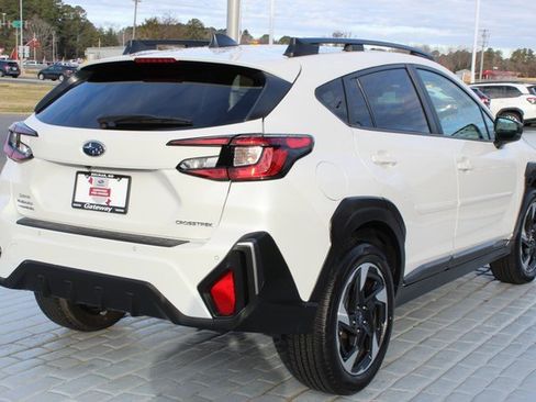 Certified 2024 Subaru Crosstrek 2.5i Limited w/ Crosstrek Mirror Package image 5