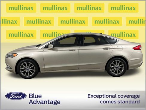 Certified 2017 Ford Fusion SE w/ Fusion SE Technology Package image 10