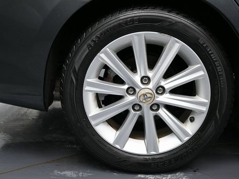 Used 2012 Toyota Camry XLE image 11